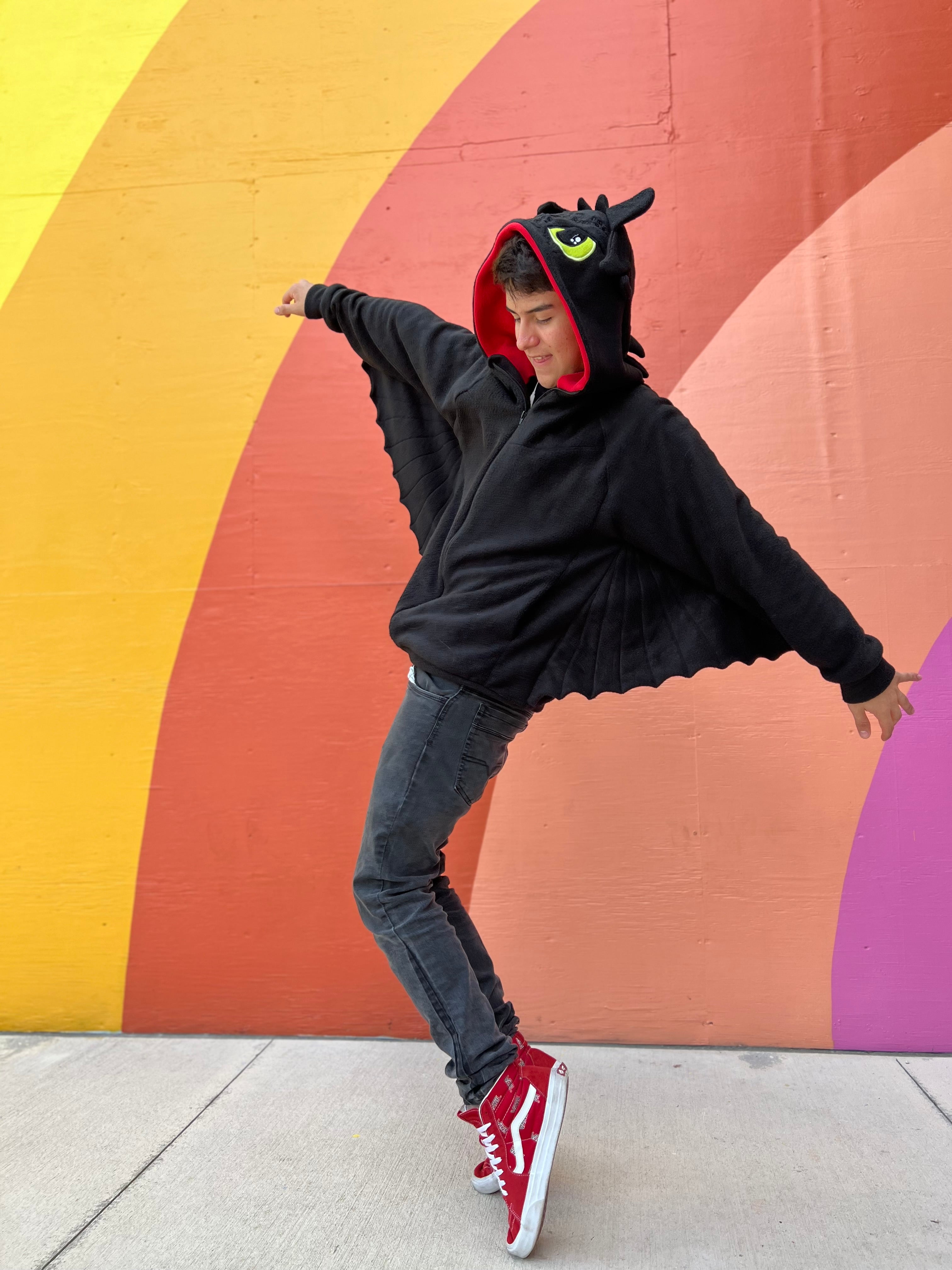 🐉Buzo Dragón Negro con Alas – Chaqueta Unisex Suave y Abrigada